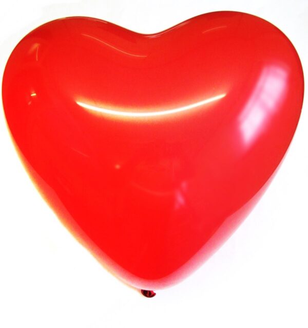 100 Balloons in Red Heart Shape