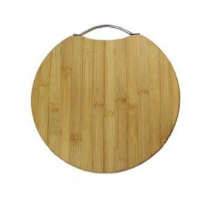 A round wooden chopping board with a handle, measuring 30 cm in diameter, is a versatile kitchen tool. The handle makes it easy to carry and maneuver, especially when...