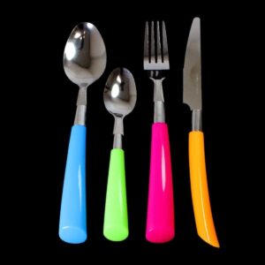 **Contents**: A 24-piece set usually includes enough utensils for six place settings. This often means six knives, six forks, six tablespoons, and six teaspoons