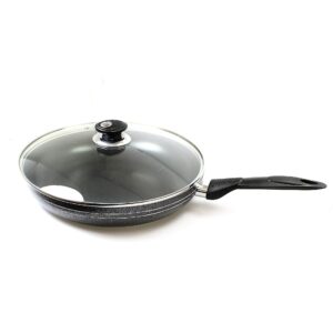 It seems like you're referring to a non-stick frying pan with a lid, measuring 28 cm in diameter. The term "Ind Base" likely indicates that it has an induction-compatible base,...