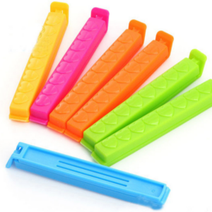 It seems like you're referring to a product description for a pack of plastic food storage bag sealing clips. These clips are typically used to keep food fresh by sealing open...