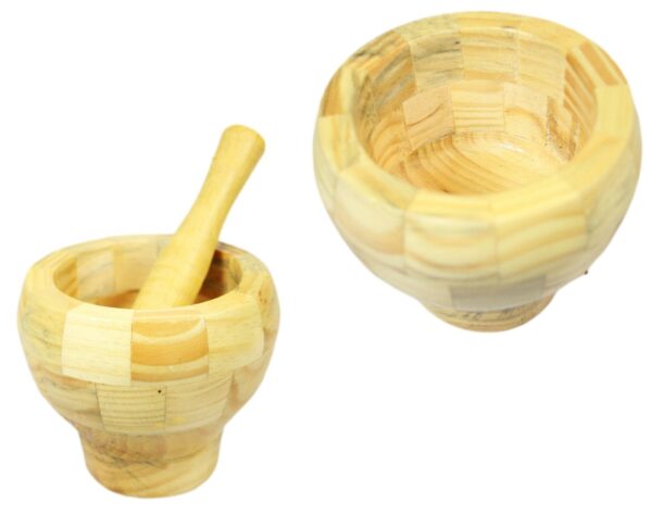 It seems like you're referring to a product description for a wooden pestle and mortar set. This kitchen tool is typically used for grinding, crushing, and mixing ingredients...