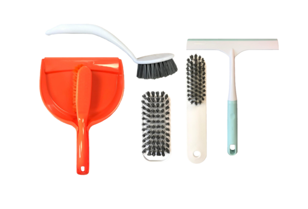 It seems you're referring to a product, specifically a set of dustpans and brushes. This set includes 5 pieces, each possibly in different assorted colors, and they are made...