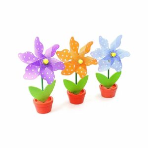 It sounds like you're referring to a product description for a garden decoration item. This product includes a pack of three plastic windmill decorations, designed to be placed...