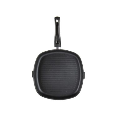 **Material**: Made from carbon steel, which is known for its durability and excellent heat distribution