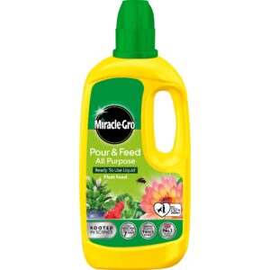 MIRACLE-GRO READY-TO-USE POUR & FEED PLANT FOOD 1L