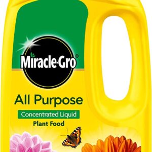 MIRACLE GRO UNIVERSAL CONCENTRATED LIQUID PLANT NUTRIENT 800ML