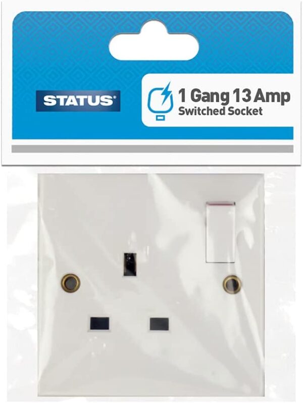 STATUS 13A SINGLE / 1-GANG SWITCHED WALL OUTLET