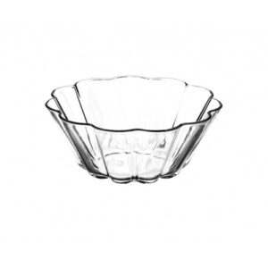 The Borcam Glass Salad Serving Cake Dish, measuring 22cm, is a versatile kitchen item ideal for serving salads, desserts, or baked goods like cakes. Made from tempered glass, it...