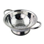 The description you've provided appears to refer to a stainless steel strainer or colander with a diameter of 28 cm and two handles. It likely has a product code of 08577, and...
