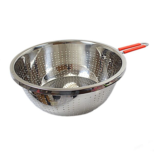 The handle on the colander provides a comfortable grip, making it easy to hold and maneuver even when the colander is full. This design helps in safely straining hot foods like...