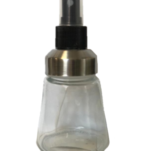 The item you're describing seems to be a clear glass kitchen spray bottle with dimensions of 13.5 x 6.5 cm and a capacity of 125 ml. The model or item number appears to be 7017,...