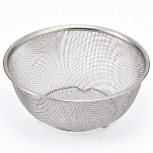 The Kitchen Stainless Steel Mesh Sieve Strainer Basket with a 28 cm diameter (model number 5586) is a versatile kitchen tool commonly used for sifting, straining, and rinsing...