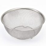 The Kitchen Stainless Steel Mesh Sieve Strainer Basket with a diameter of 25 cm and model number 5587 is a versatile kitchen tool. It is typically used for straining, sifting,...