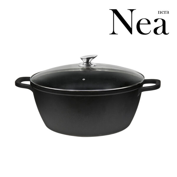 The Nea Diecast Stockpot 36 cm Nera Black is a cooking pot designed for various culinary tasks. With a size of 36 cm, it is suitable for preparing large meals, making it ideal...