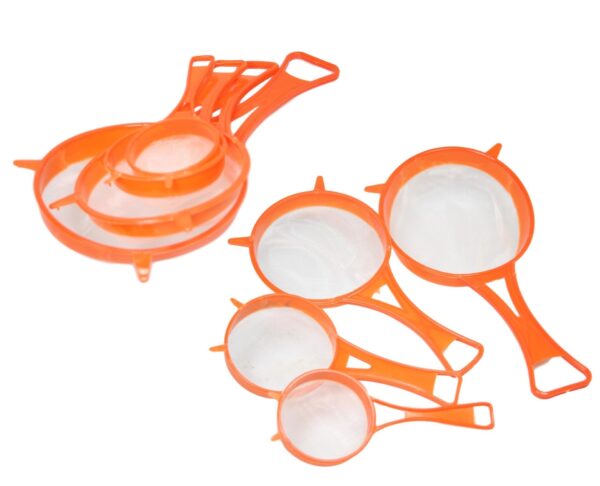 The "Plastic Kitchen Mesh Sieve Strainer Set of 4 Assorted Colours 5238" is a set of kitchen strainers designed for sieving and straining tasks. This set includes four...