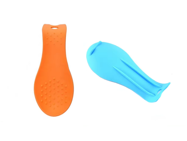 The Silicone Cooking Spoon Rest is a kitchen accessory designed to hold utensils like spoons, spatulas, or ladles while you're cooking, keeping your countertops clean and...