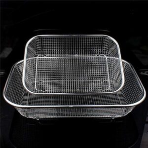 This appears to be a description of a rectangle metal kitchen strainer tray or basket. It has the following dimensions: 30 cm in length, 22 cm in width, and 5.5 cm in height....