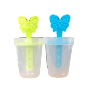 This sounds like a product description for a plastic ice popsicle maker box that can create four popsicles at a time. Each popsicle is approximately 8 cm in length. The product...