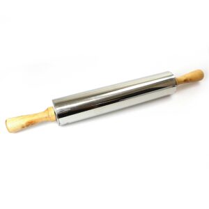 **Wooden Handle**: The roller features a handle made of wood, providing a comfortable grip and allowing for better control while rolling out dough