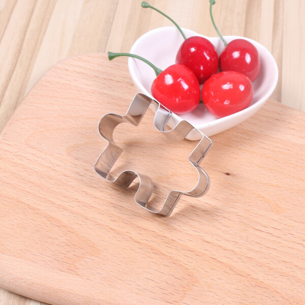 1pc Stainless Steel Jigsaw Puzzle Piece Cookie Cutter - 6.1x4.32cm - Ideal for Birthday-Themed Pastries & Fondant Decorations, Durable Sugarcraft Baking Tool, Cookie Cutters for Baking - Image 4