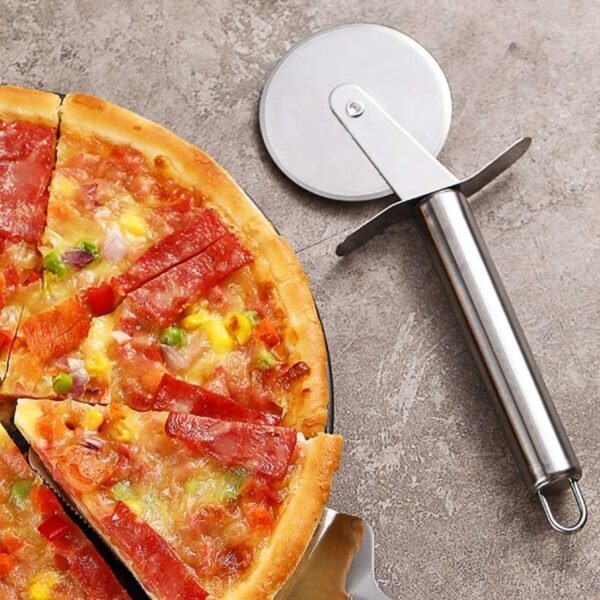 Effortlessly Roll Out Perfect Pizza with this Stainless Steel Pizza Wheel Knife Kitchen Accessories - Image 6