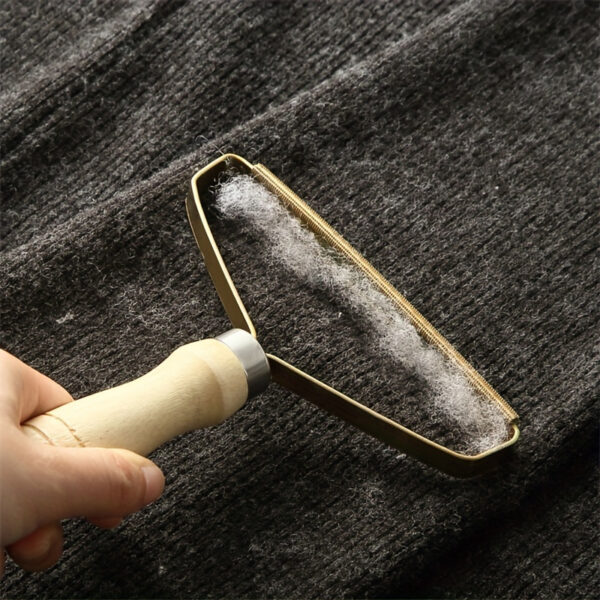 Lint & Pet Hair Remover Tool - Reusable Brush with Metal Blade for Carpets, Clothes & Furniture - High-Quality & Easy to Clean - Image 12