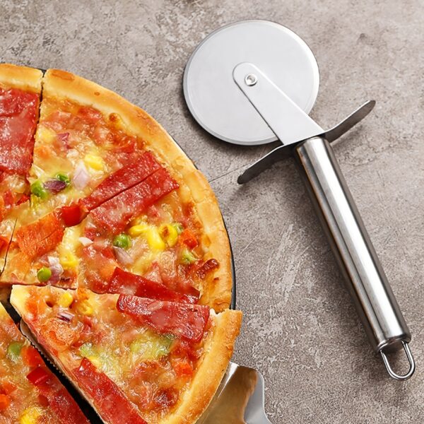 Effortlessly Roll Out Perfect Pizza with this Stainless Steel Pizza Wheel Knife Kitchen Accessories - Image 8