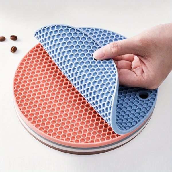 1/4pcs Round Honeycomb Silicone Placemat 17.02 Cm, Heat Insulation Pad, Non-slip Pot Holder, Easy To Clean And High Temperature Resistant Table Mat, Tabletop Protection, Home Kitchen Dining Table Decor - Image 22