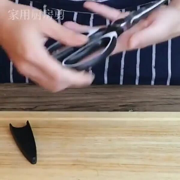 Heavy-Duty Stainless Steel Kitchen Scissors - Multifunctional Food Shears for Duck, Fish, Meat, Chicken Bones, Pizza & Salad - Perfect for BBQs and Home Use - Image 9