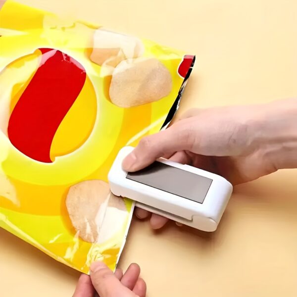 Mini Hot Bag Sealer Packaging Sealer Bag Hot Plastic Food Bag Sealing Portable Sealer Packaging Kitchen Accessories Household Vacuum Sealer: Keep Snacks Fresh, Easy To Carry! - Image 20