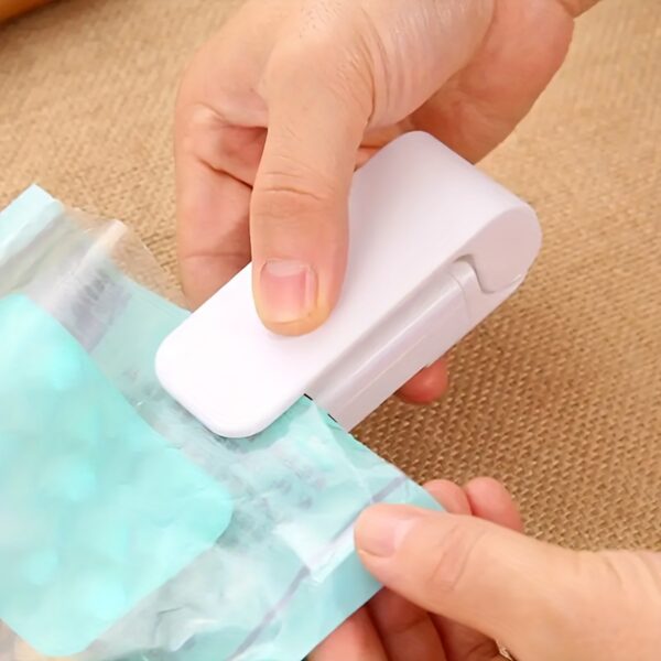 Mini Hot Bag Sealer Packaging Sealer Bag Hot Plastic Food Bag Sealing Portable Sealer Packaging Kitchen Accessories Household Vacuum Sealer: Keep Snacks Fresh, Easy To Carry! - Image 11