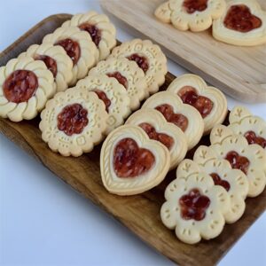 4pcs/Set Fruit Jam Sandwich Cookie Cutter Mold Valentine's Day Love Flower Biscuit Stamp Embossers Pressed Kitchen Accessories back to school
