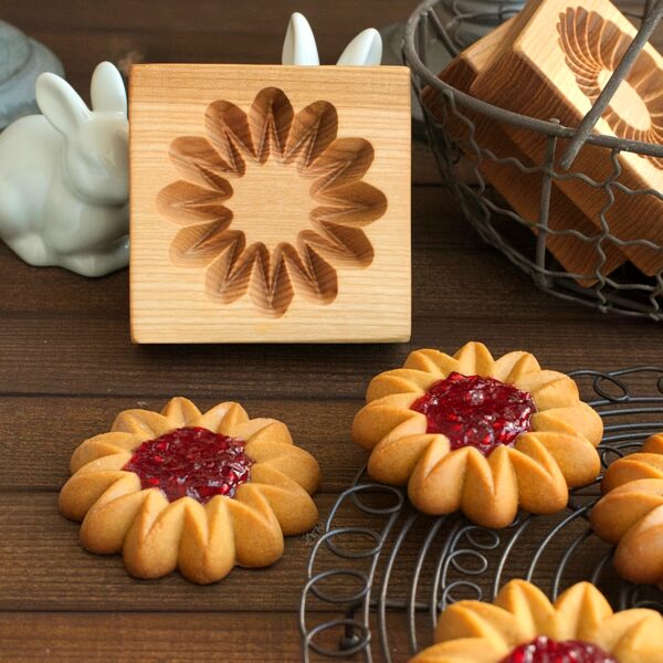 Cippes Wooden Cookie Cutter Mold, 3D Heart Daisy Snow Patterns, DIY Biscuit Stamp for Pastry, Embossing Craft Decorating Baking Tool, Ideal for Thanksgiving, Christmas, Valentine'S Day, Mother'S Day - Image 25