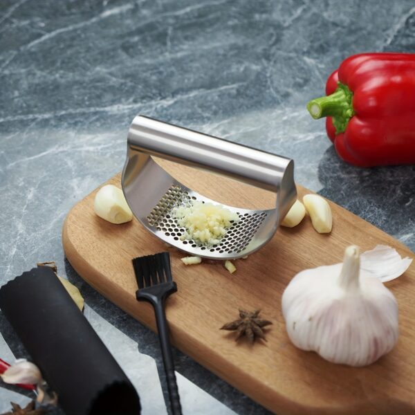 1pc, Garlic Press, Stainless Steel Garlic Press, Rocker Metal Garlic Mincer, Washable Garlic Crusher, Kitchen Garlic Chopper, Garlic Masher, Kitchen Stuff, Kitchen Gadgets Kitchen Accessories - Image 6