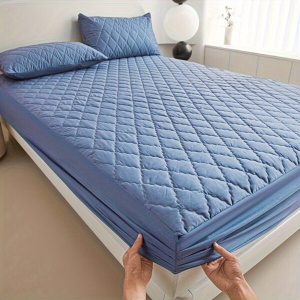 Ultra-Soft High Quality Mattress Protector with Deep Pockets - Solid Color, Geometric Design for Enhanced Sleep Comfort in Bedroom and Guest Room, for Winter - Image 15
