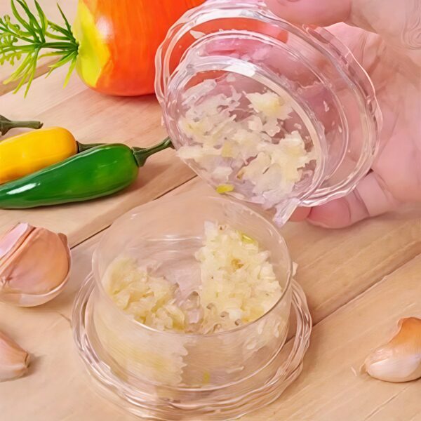 Manual Garlic Twist Crusher Box: Handheld Garlic Press for Home Kitchen - No Electricity Required, Made of Plastic - Image 10