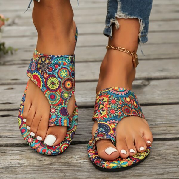 Women'S Vibrant Floral Print Flip Flops - Open-Toe, Fabric Upper with Colorful Butterfly & Geometric Design, Non-Slip Sole, Perfect for Casual & Sporty Attire, Casual Footwear | Vibrant Flip Flops | Durable Footwear