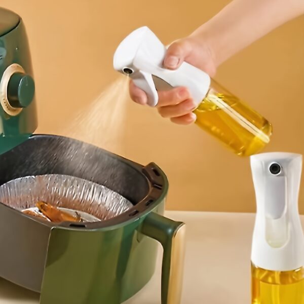 1pc, Oil Spray Bottle For Cooking, Large-capacity Oil Spray Bottle, Atomizing Household Kitchen Olive Oil, Edible Outdoor Barbecue Press-type Oil Spray Pot, Kitchen Stuff Kitchen Accessories Baking Supplies - Image 2