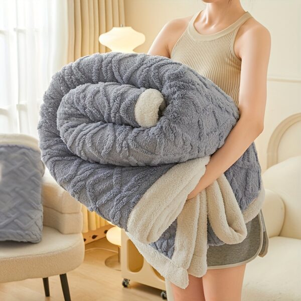 1pc Double-Sided Fleece Bed Blanket, Autumn And Winter Thickened Sofa Blanket, Air Conditioning Blanket, Suitable For All Seasons, Christmas present - Image 5