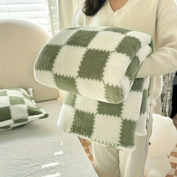 [1pc Cozy Fleece Blanket] 1pc Soft & Cozy Plaid Flannel Fleece Blanket | Multi-Purpose Throw for Adults, Pets, Office, Outdoor Camping, Holiday Gifts | 300-350gsm Knitted Polyester, Multiple Sizes Available, Pet-Friendly, Checkered Pattern - Image 2