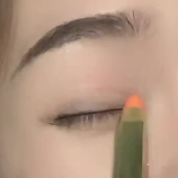 Glitter Highlighter Eyeshadow Pencil Shimmer Contouring Brightening Double-headed Eyeshadow Stick Lazy Eyeshadow Makeup Contains Plant Squalane Formula - Image 13
