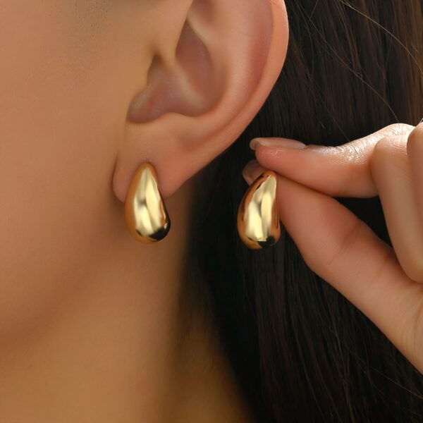 Elegant Drop-Shaped Women's Earrings, Classic Vintage & Holiday Style, Fashion Ear Decor, Perfect For Party & Festival Gift, Available In Golden & Silvery Finish
