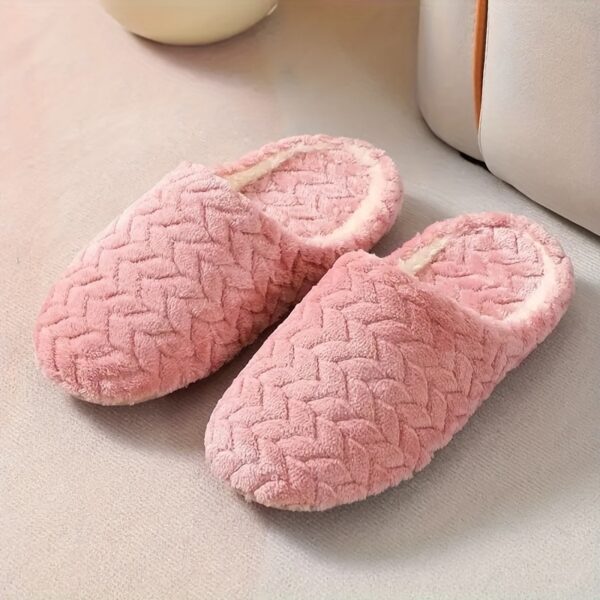 Warm & Cozy Women's Plush Indoor Slippers, Closed Toe Non Slip Home Mute Shoes - Image 3