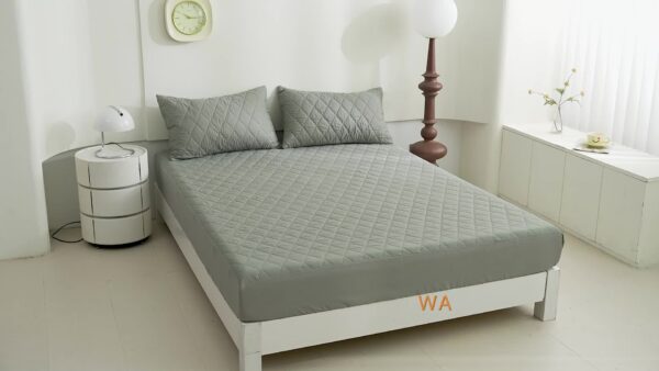 Ultra-Soft High Quality Mattress Protector with Deep Pockets - Solid Color, Geometric Design for Enhanced Sleep Comfort in Bedroom and Guest Room, for Winter - Image 18