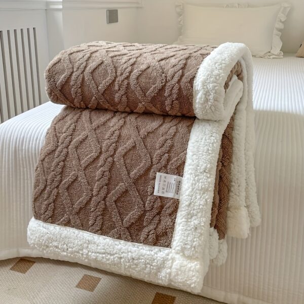 1pc Double-Sided Fleece Bed Blanket, Autumn And Winter Thickened Sofa Blanket, Air Conditioning Blanket, Suitable For All Seasons, Christmas present - Image 9