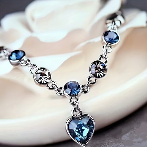 Stunning Heart Of Ocean Rhinestone Bracelet For Girls- Trendy And Elegant Jewelry, Ideal choice for Gifts - Image 3