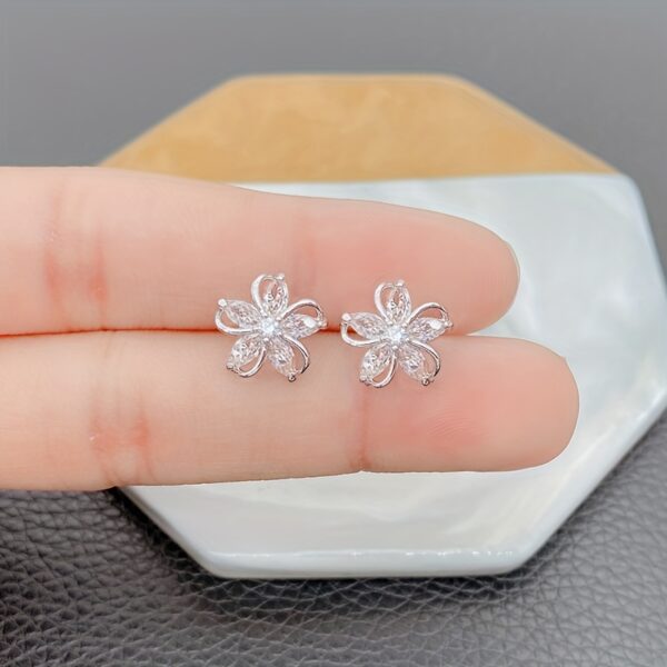 Charming Copper Flower Design Synthetic Zirconia Inlaid Stud Earrings Sparkling Petal Stud Earrings - Image 2