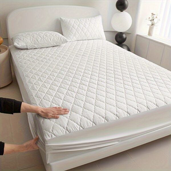 Ultra-Soft High Quality Mattress Protector with Deep Pockets - Solid Color, Geometric Design for Enhanced Sleep Comfort in Bedroom and Guest Room, for Winter - Image 14