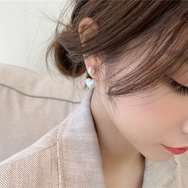 1 Pair Vintage Style Heart-Shaped Imitation Pearl Stud Earrings, Simple Luxury Fashion Dangle Earrings for Women, Versatile Temperament Jewelry for Daily and Party Occasions, Novelty Earrings - Image 5